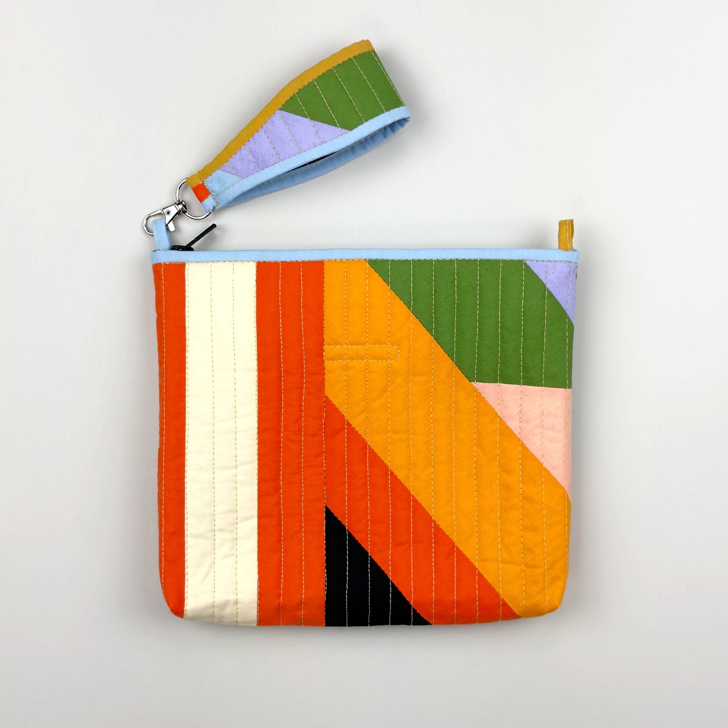 UTILITY POUCH IN GEO QUILT