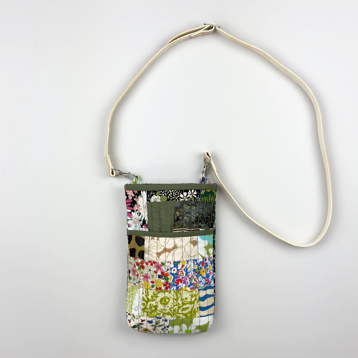PHONE BAG IN GARDEN PATCHWORK