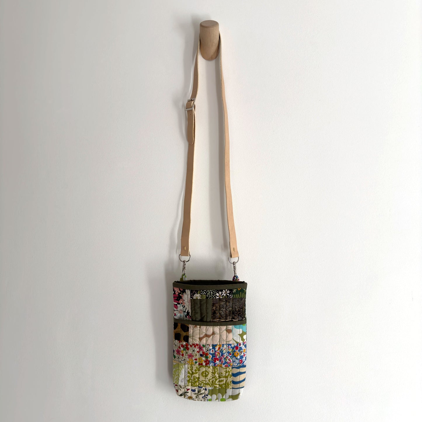PHONE BAG IN GARDEN PATCHWORK