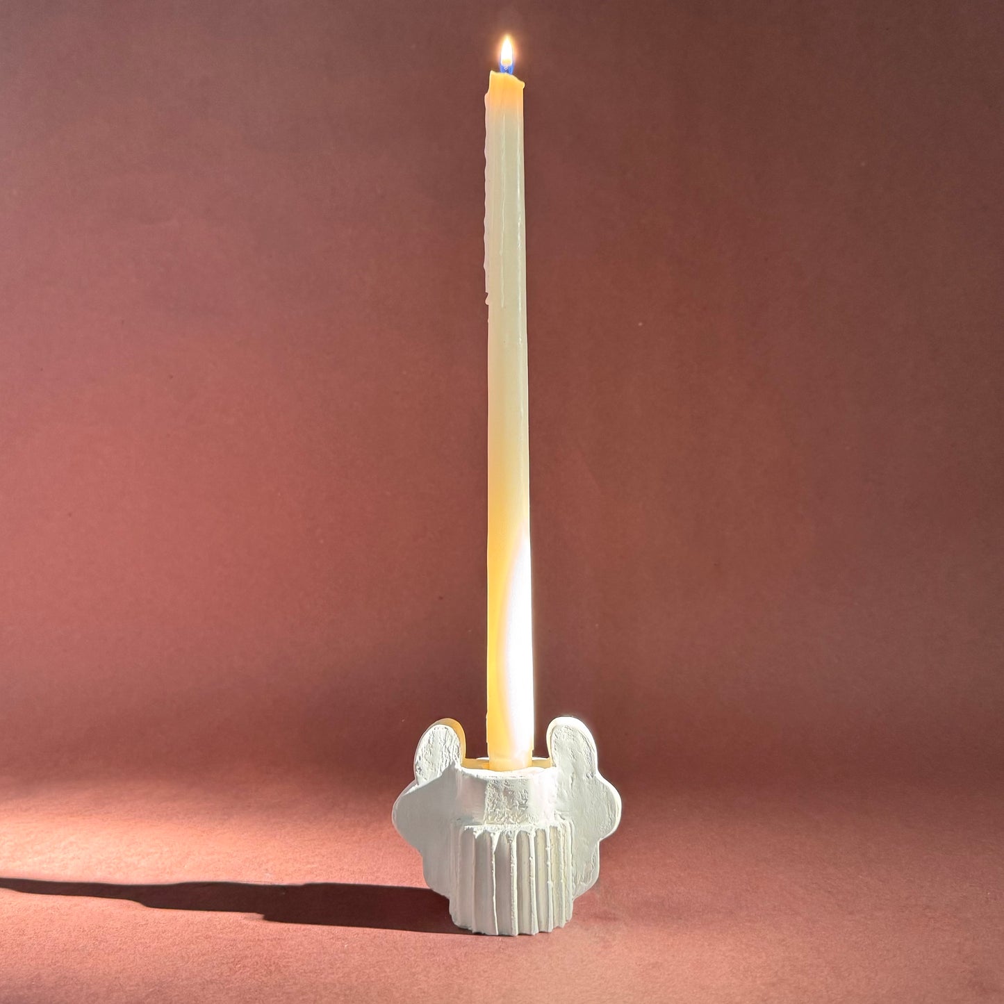 TWIN OAK LEAF CANDLESTICK - SCULPTURE WHITE
