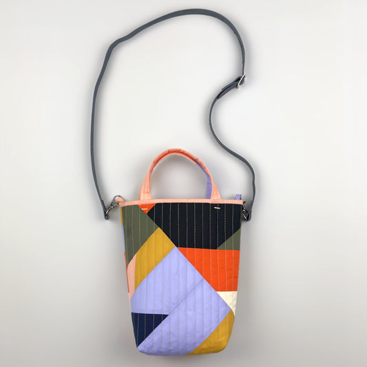 CITY BAG IN GEO QUILT