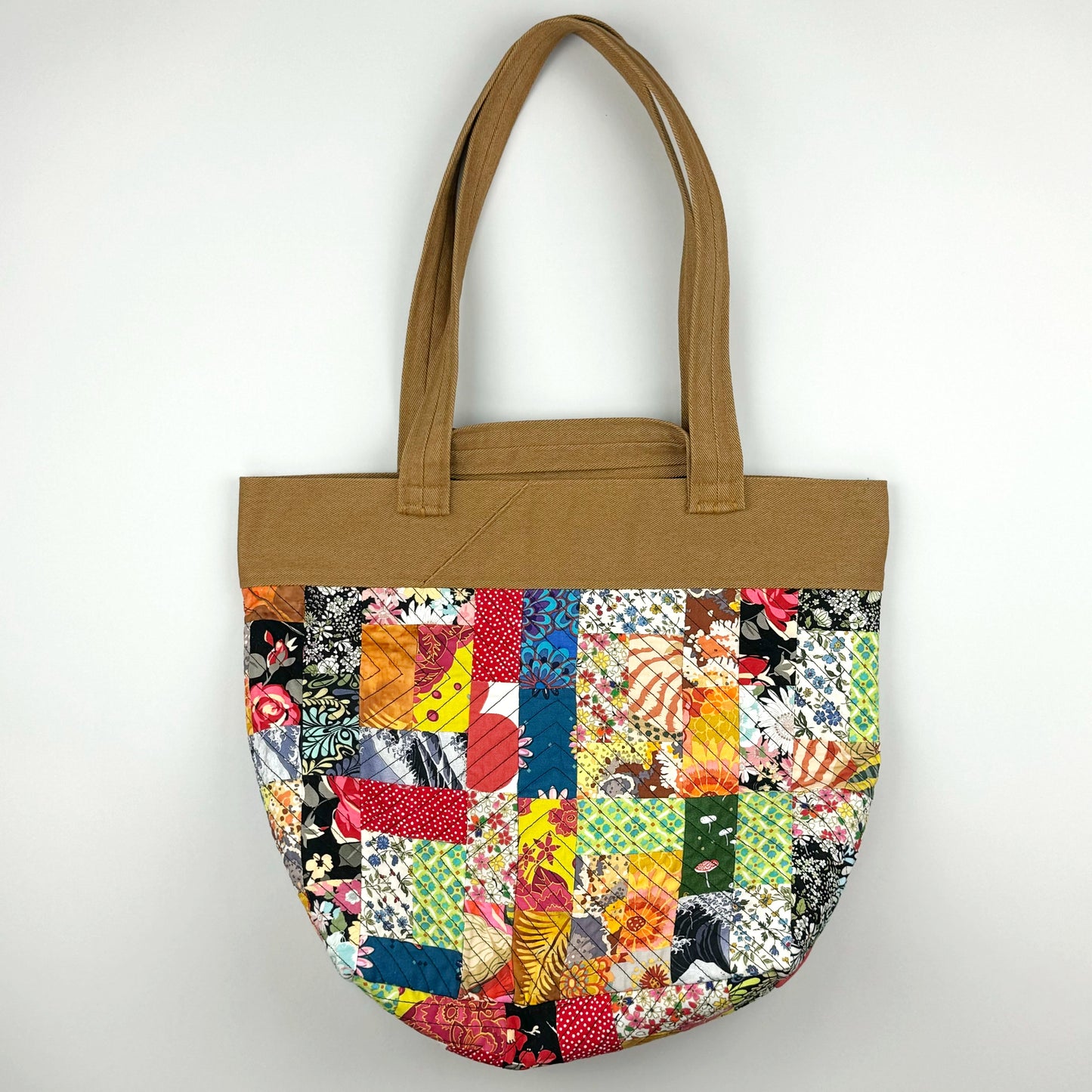 DOUBLE HANDLE BAG IN FLORAL PATCHWORK