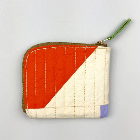 HALF ZIP WALLET IN GEO QUILT