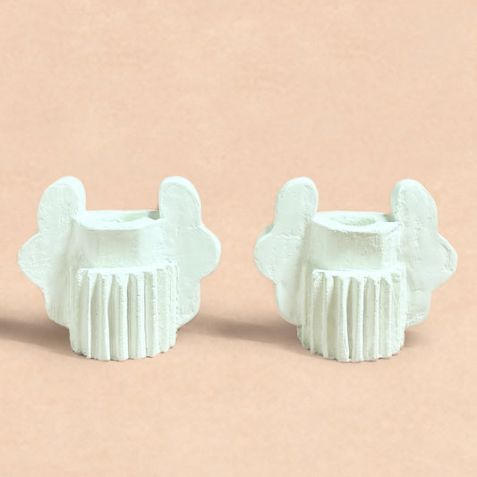 TWIN OAK LEAF CANDLESTICK PAIR - SCULPTURE WHITE